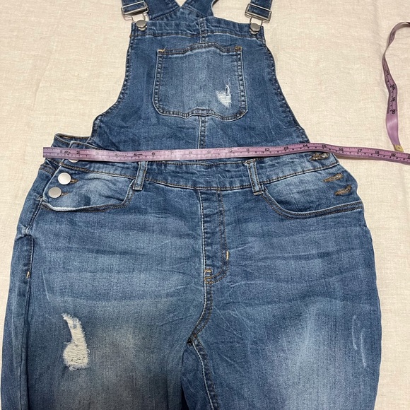 Denim overall distressed size 10 - Picture 2 of 7